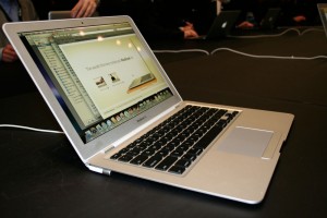 laptop-300x200 Keburukan mengguna laptop tanpa bateri